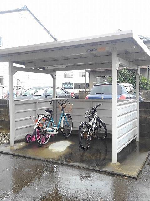 クレステージ