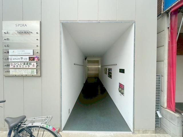 地下鉄御堂筋線 西中島南方駅 徒歩4分 7階建 築21年