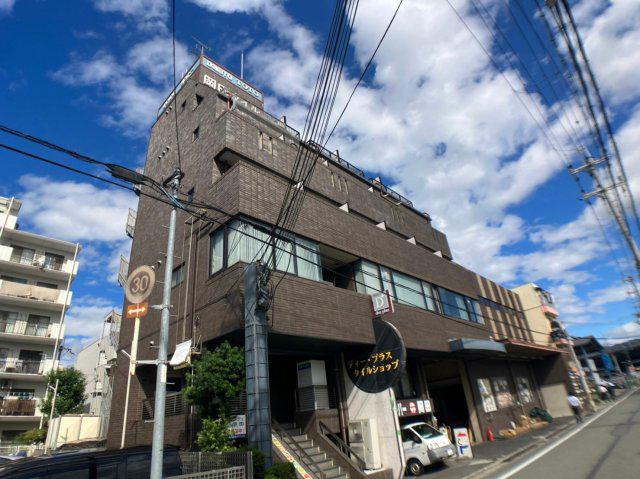 ロフティ岡田