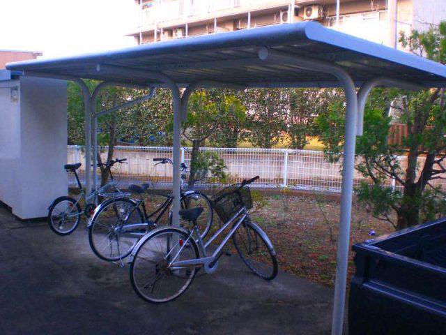 レオパレスカーサ T