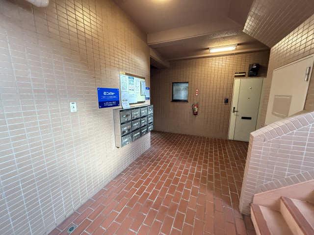 ホーメスト川名