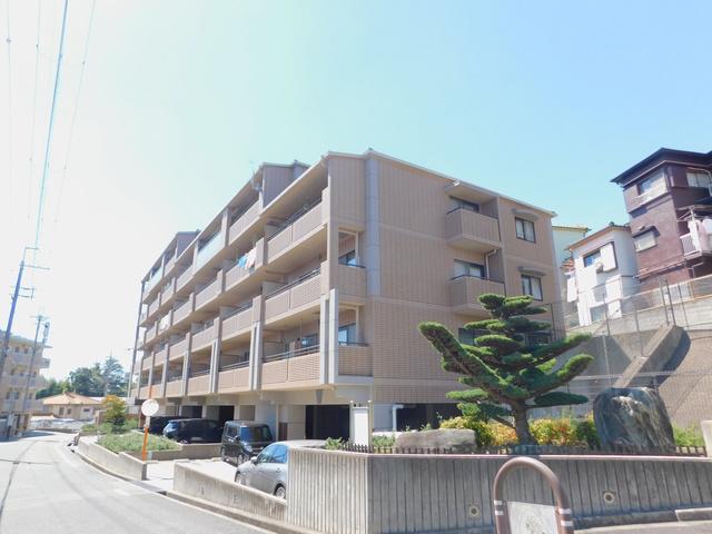 千里山東一番館