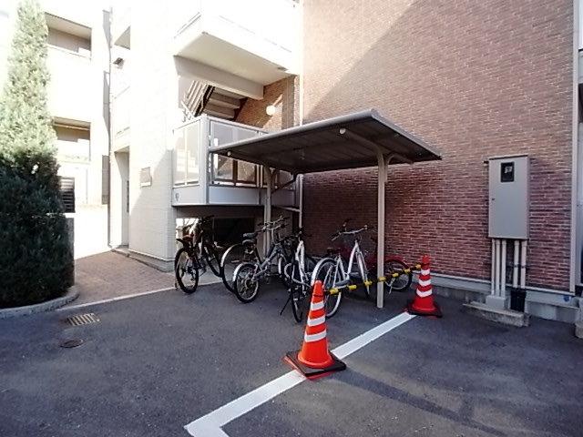 レオパレストライズ