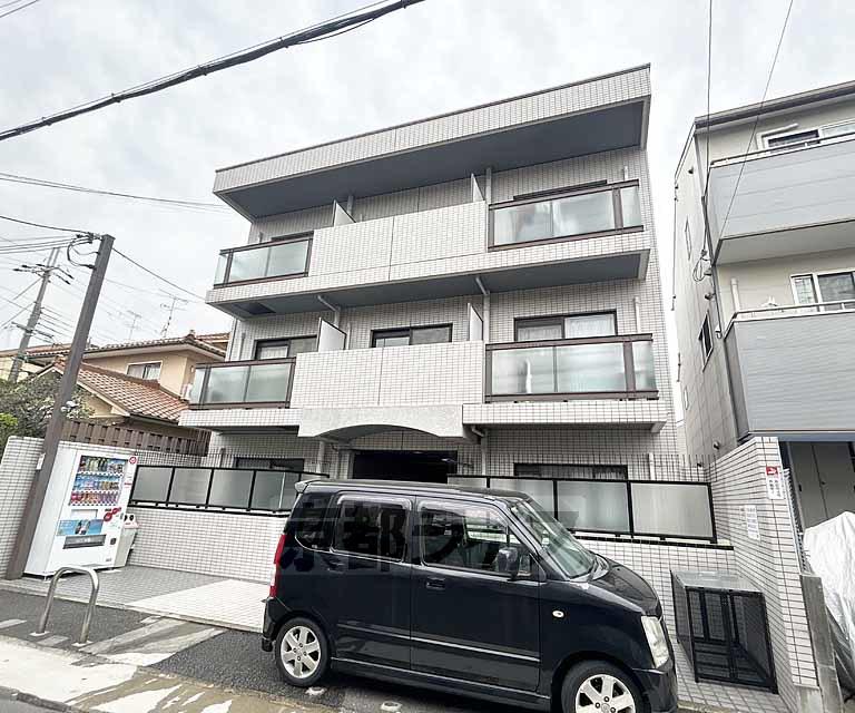 Nフラットファミリアール
