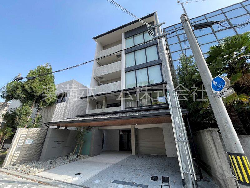 THE RESIDENCE 文化庁前
