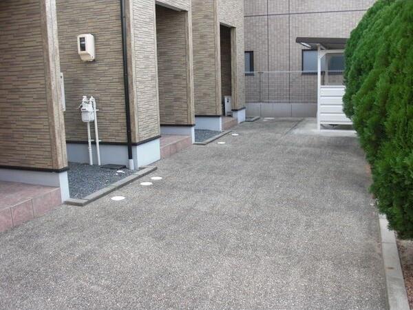 アゼリアガーデン