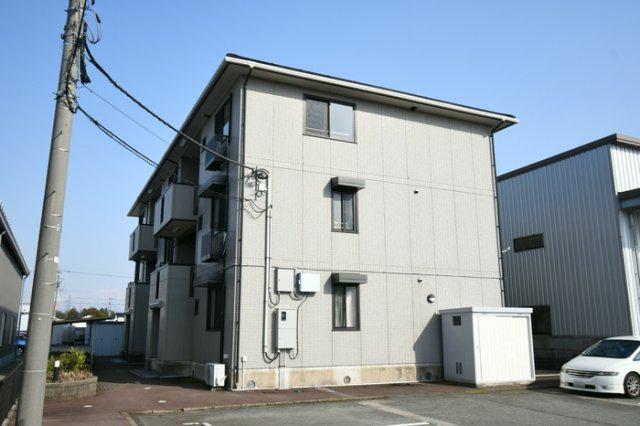 リシェス・オカザキ