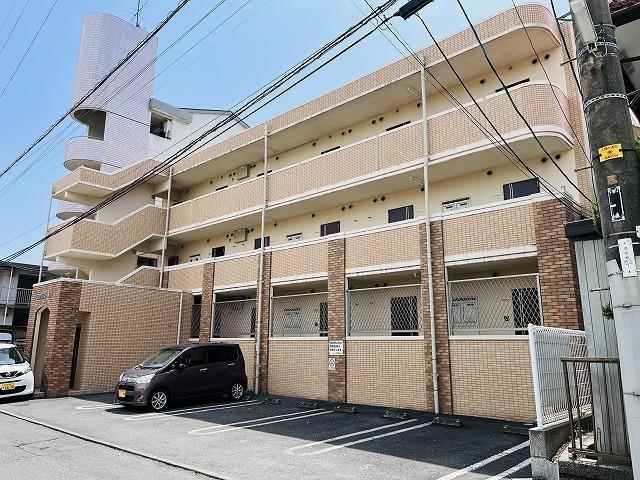 フォリスト亀川