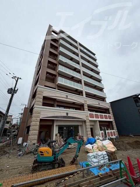 LUXE新大阪VI
