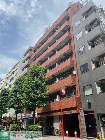 カテリーナ新宿御苑駅前