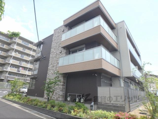 プレミアス大津京