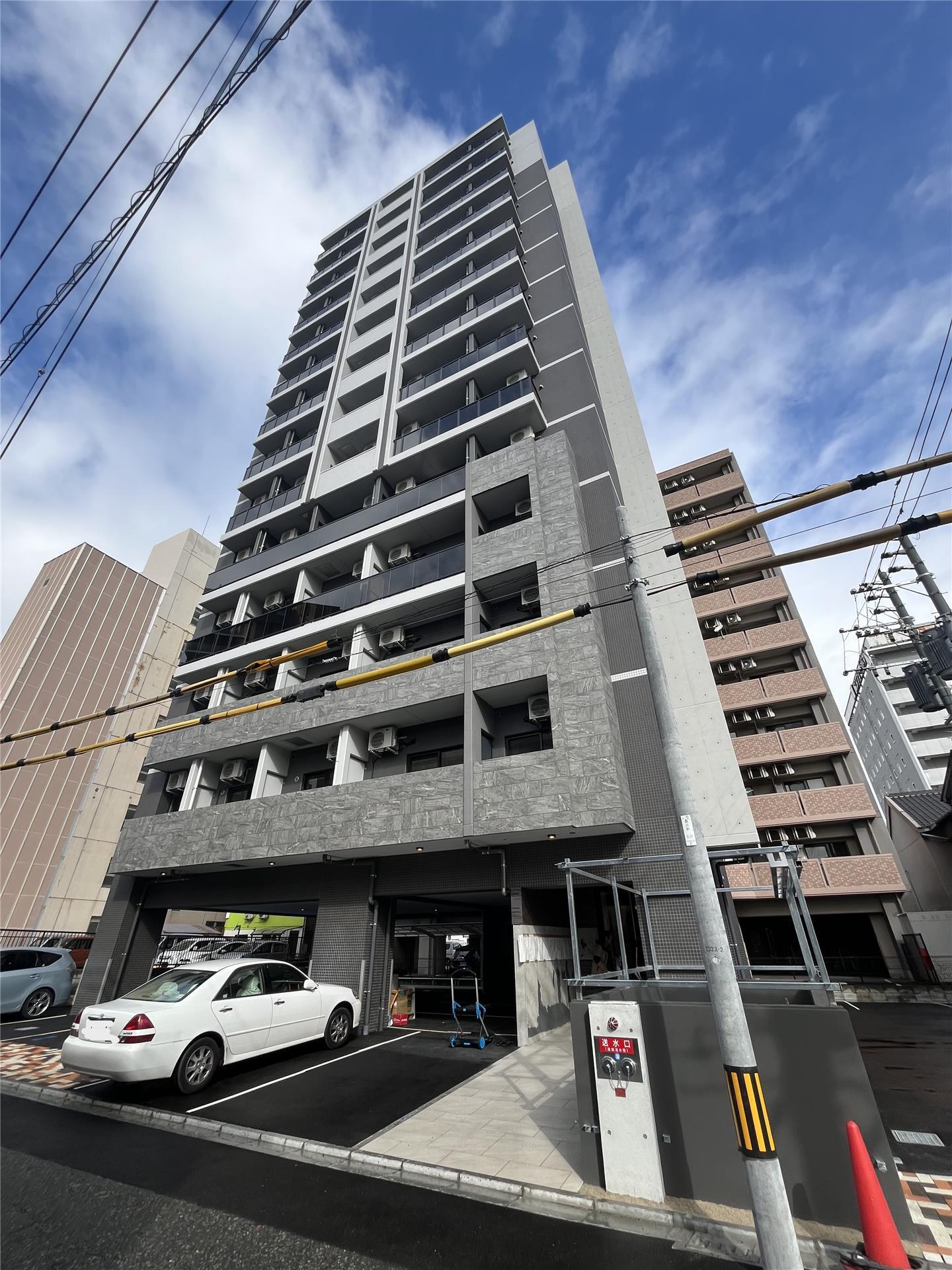 AVENUE KUROSAKI RESIDENCE