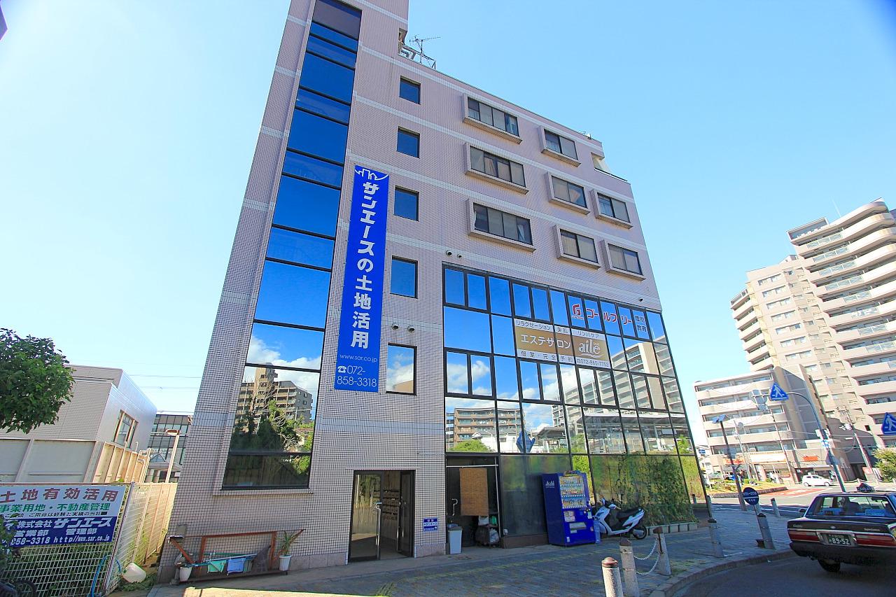 エステル津田