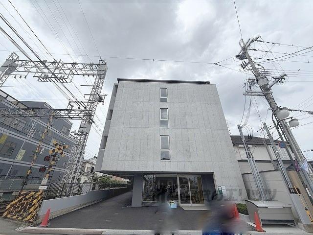 ソフィア墨染駅前