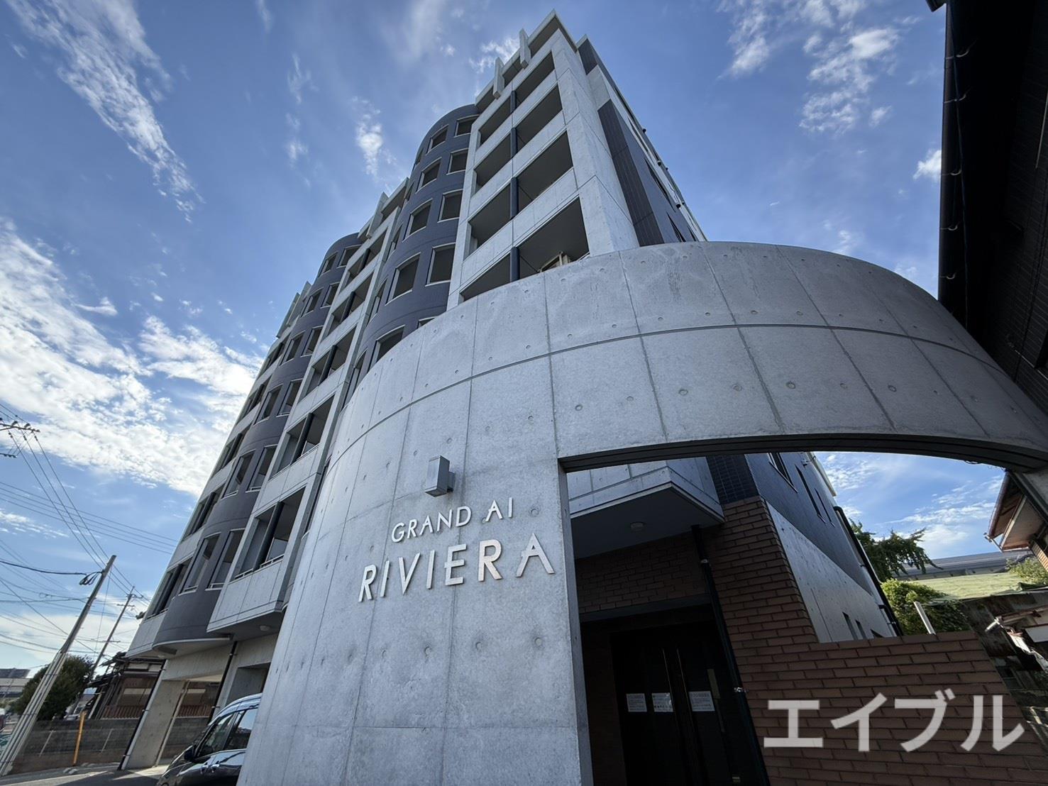 RIVIERA