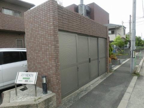 ジュネスト一番館・二番館