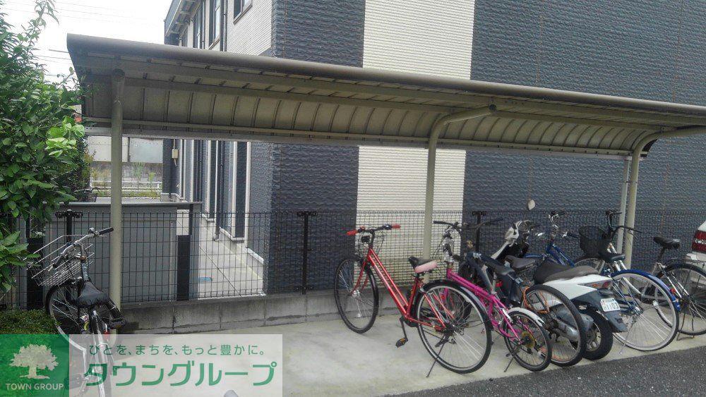 レオパレスウエストサイド白山