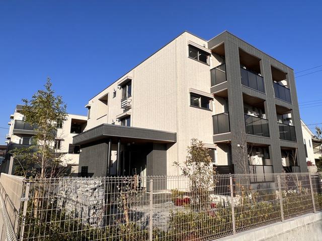 阪急京都線 総持寺駅 徒歩10分 3階建 築4年