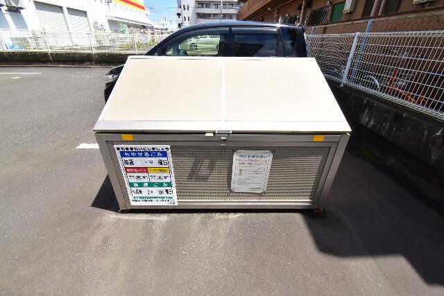 クレストコートB