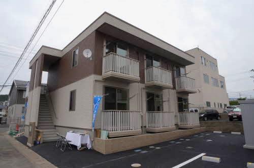 シャーメゾン小白川