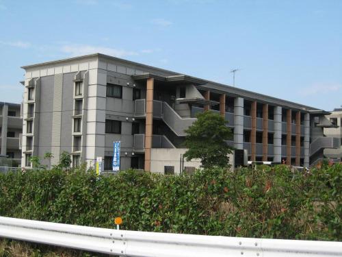 ＪＲ鹿児島本線 福工大前駅 徒歩15分 3階建 築32年