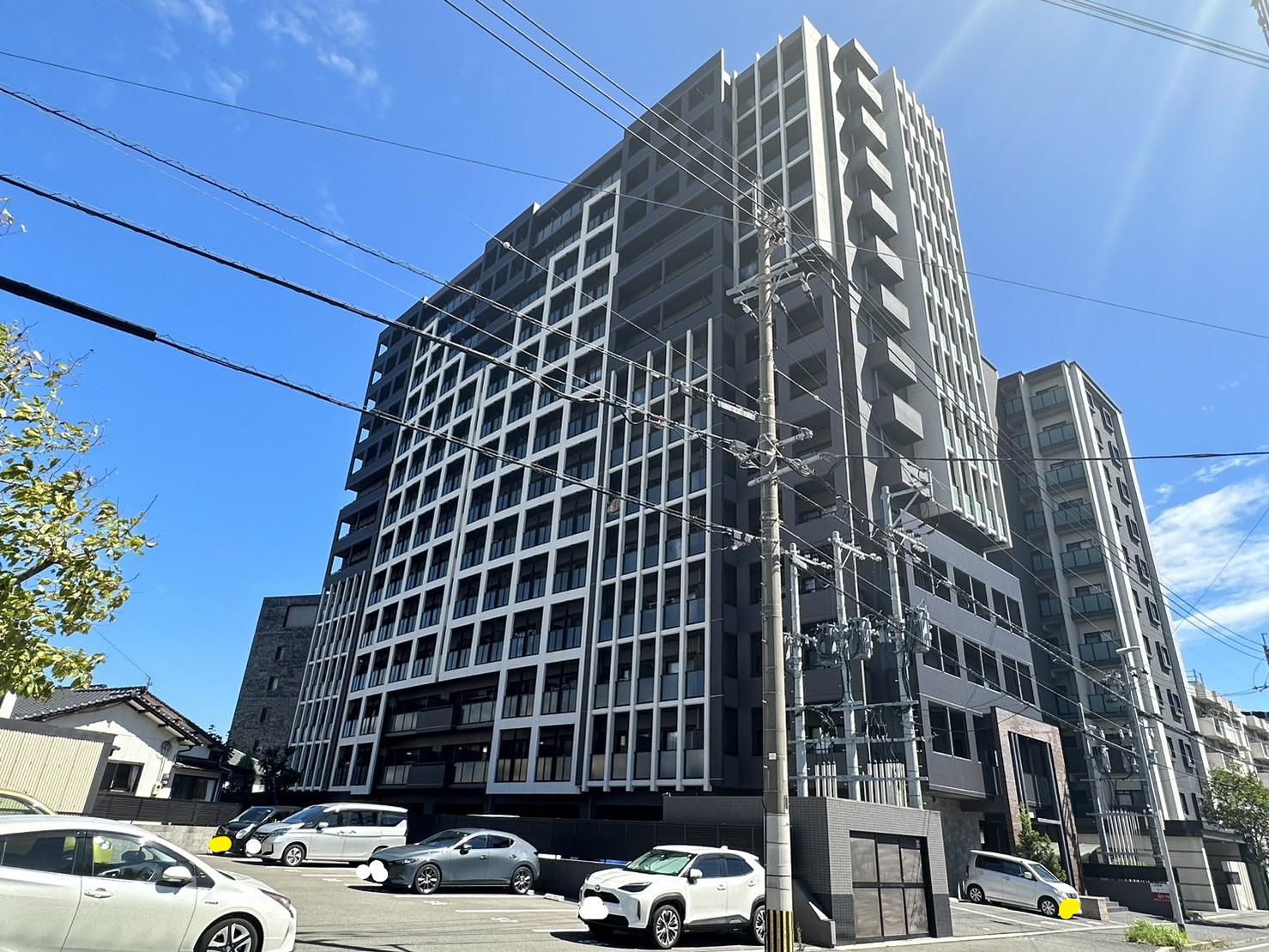 THE SQUARE PLATINAM RESIDENCE