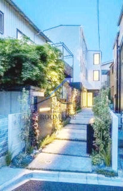 東新宿ハウス