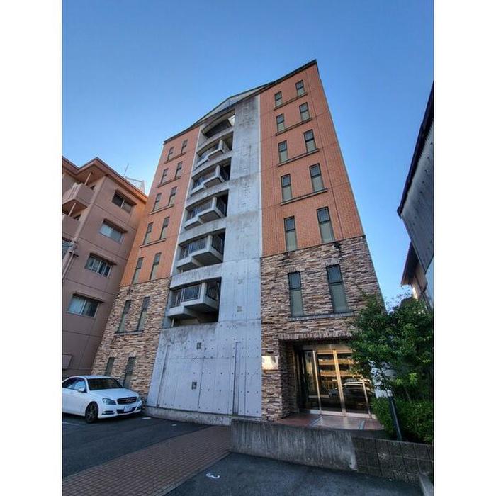 LIEBEN-COURT
