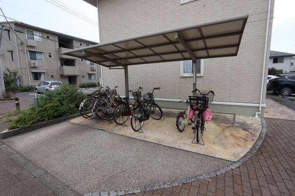 リジエール A棟