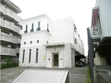 ロワパレス(1K/1階)の外観写真