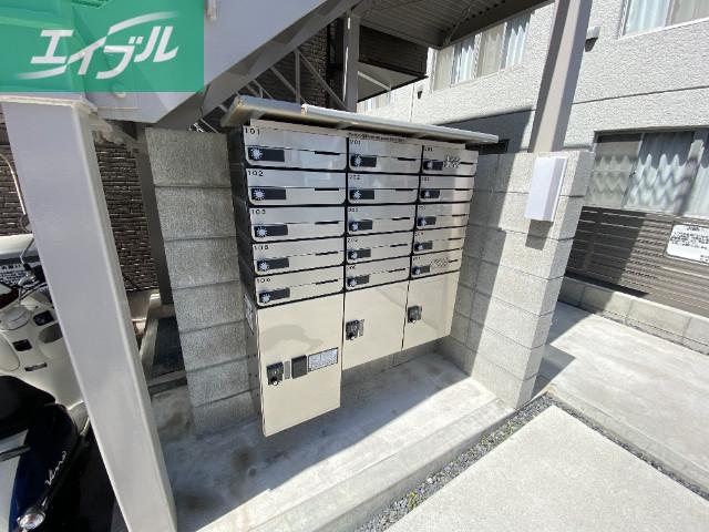 クレセント富町