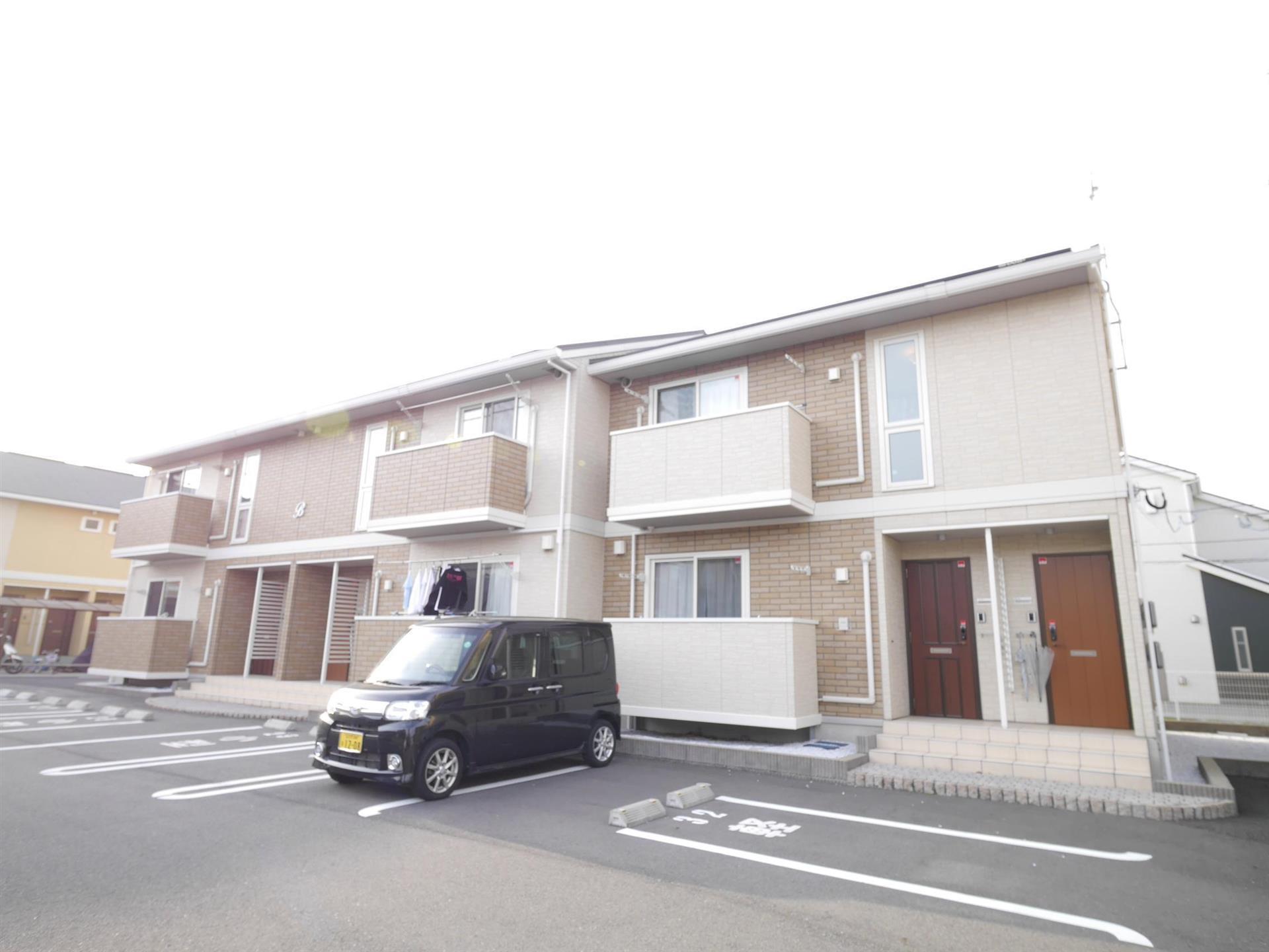 サンヒルズ愛坂 B棟