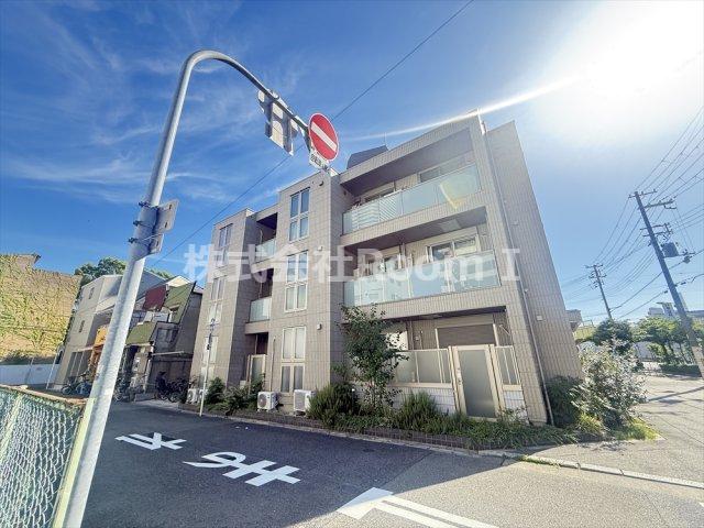 TRキャビン