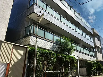プチシャンプル山手弐番館(1K/1階)の外観写真