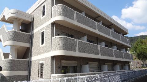 地下鉄北神線 谷上駅 徒歩10分 3階建 築22年