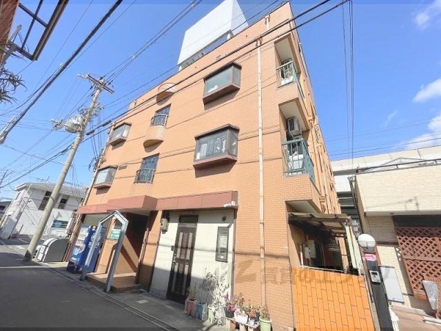 足代マンション