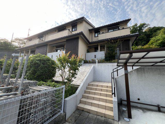 グリシーナ谷上