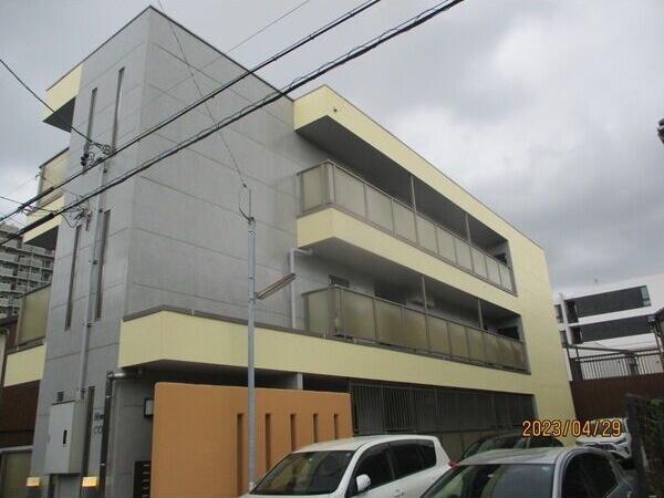 HOUSE C CUBE
