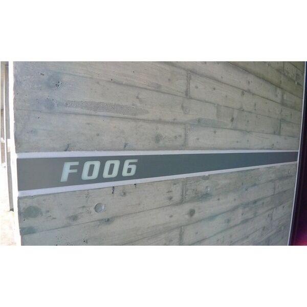 F006
