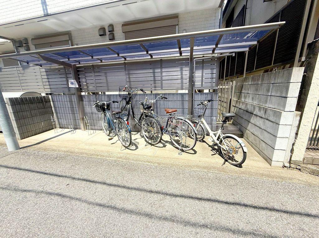 エスト IJ IZUMI