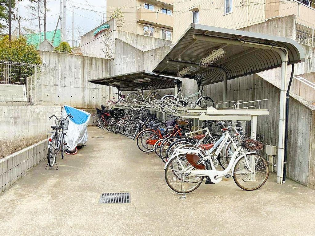 スプリングフォレストA