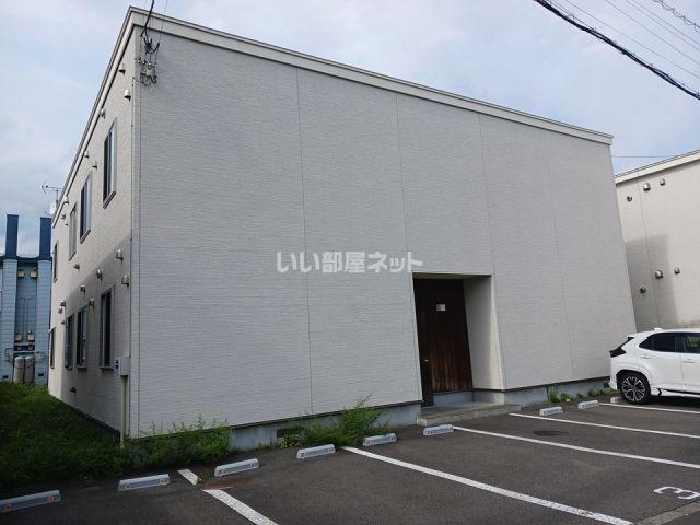 GRAND COURT B