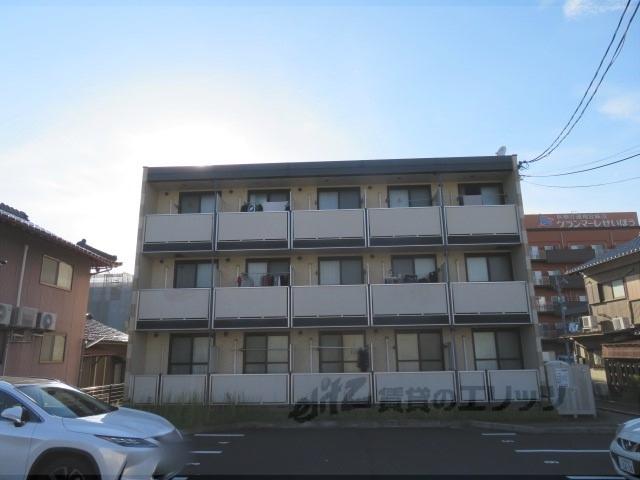 レオパレス西駅前