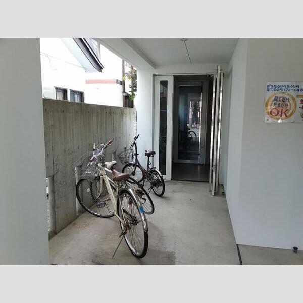 F・HOUSE