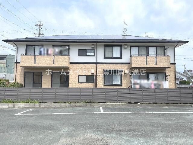 シャンテラヴィ八幡N棟