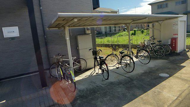 レオパレス中央公園