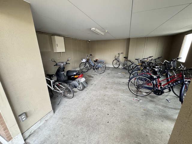 サン・ロマン八事