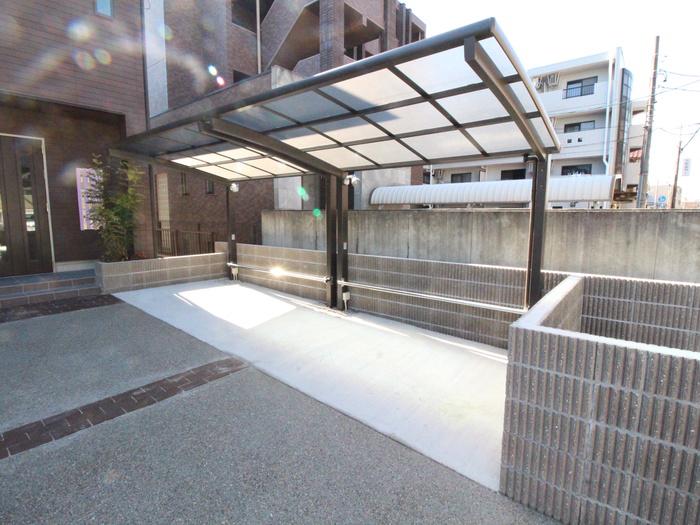 地下鉄鶴舞線 塩釜口駅 徒歩9分 2階建 築10年