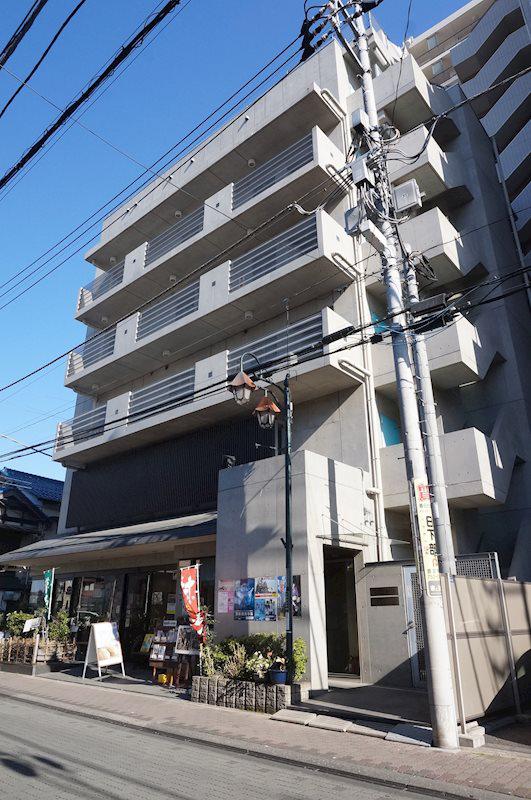 AOYAGI