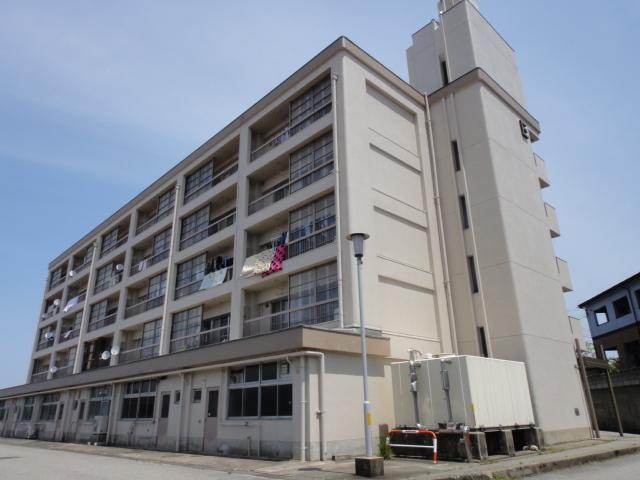 クローネ太閤山E棟(3DK/5階)